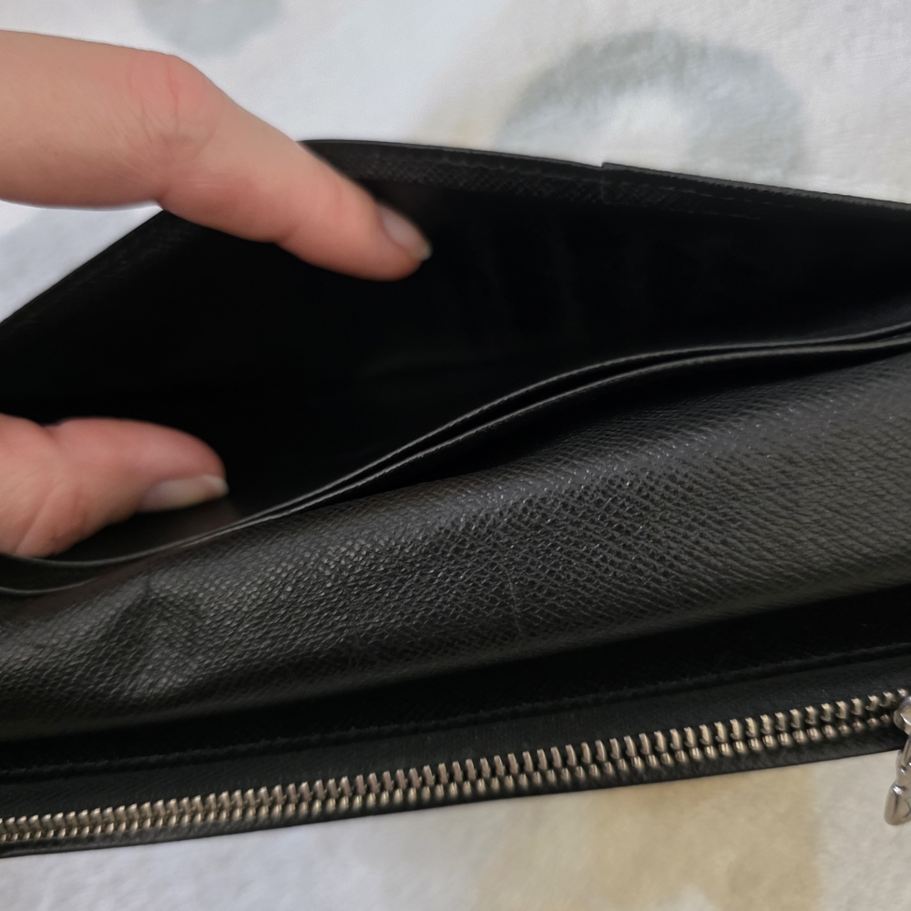 Louis Vuitton Brazza Wallet Black Taiga Leather COA Included - Picture 12 of 16